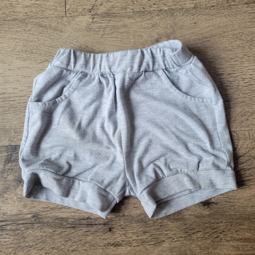 Baby Gray Shorts 12M
